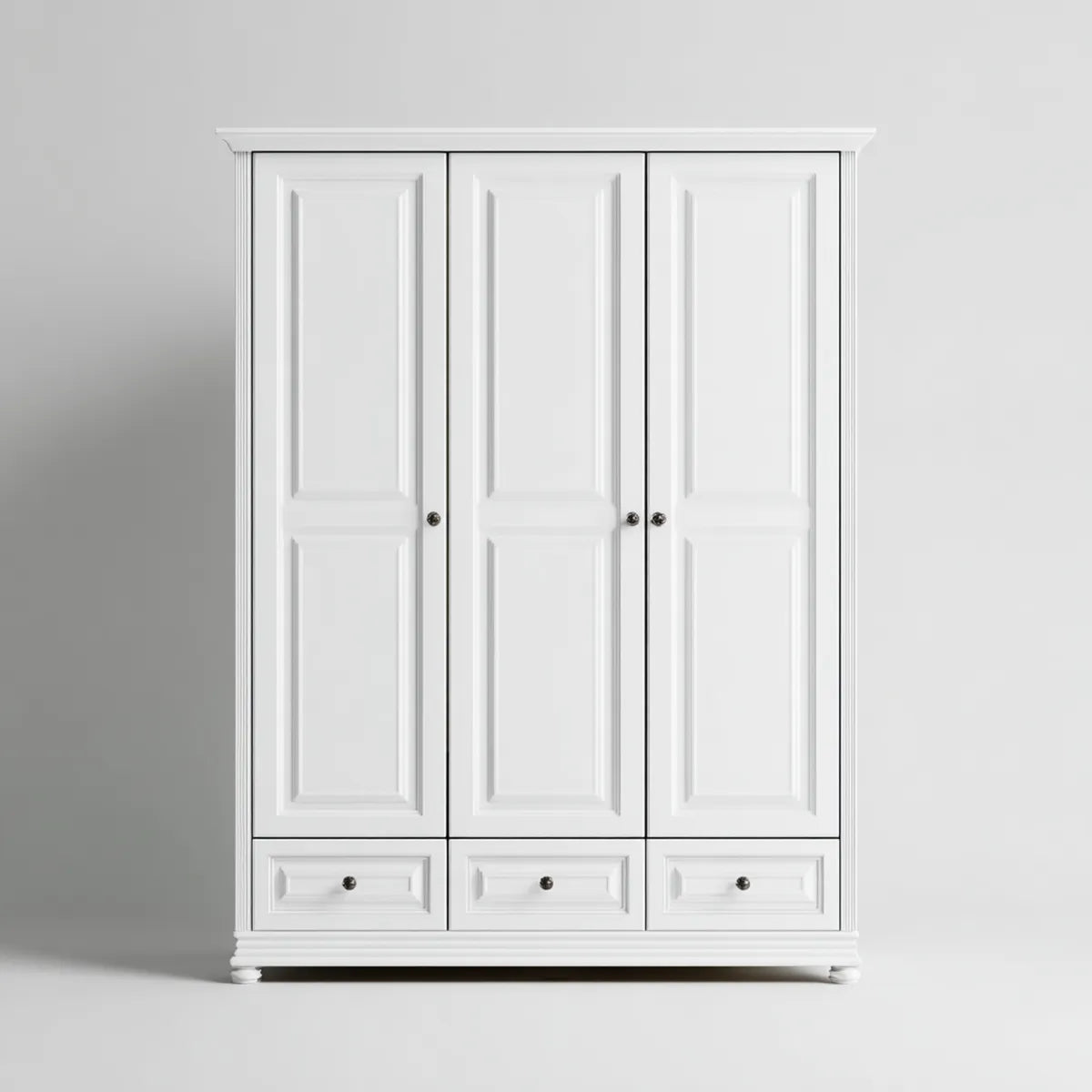 Szafa na szafy 3 białe drzwi 150 x 55 x 210 cm w prostokątnym MDF z 3 szufladami